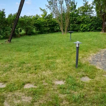 Вилла Moulin A Vent Le Champ Du Trail Saint-Cyr-des-Gats Экстерьер фото