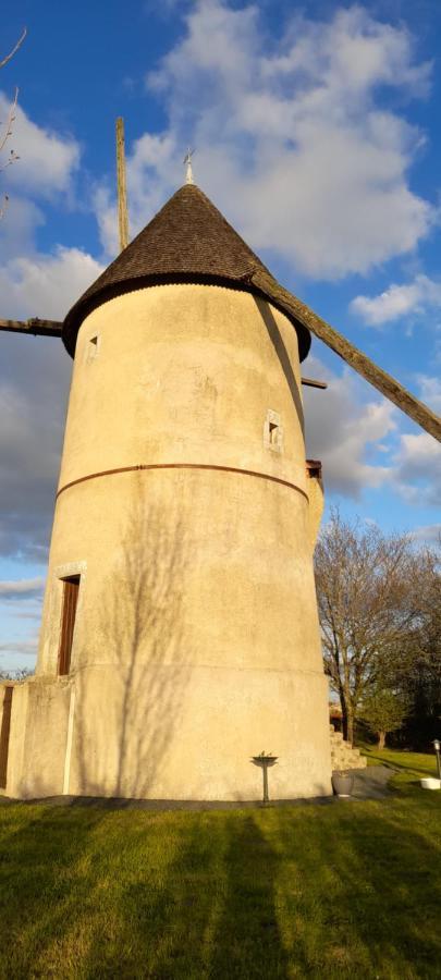 Вилла Moulin A Vent Le Champ Du Trail Saint-Cyr-des-Gats Экстерьер фото