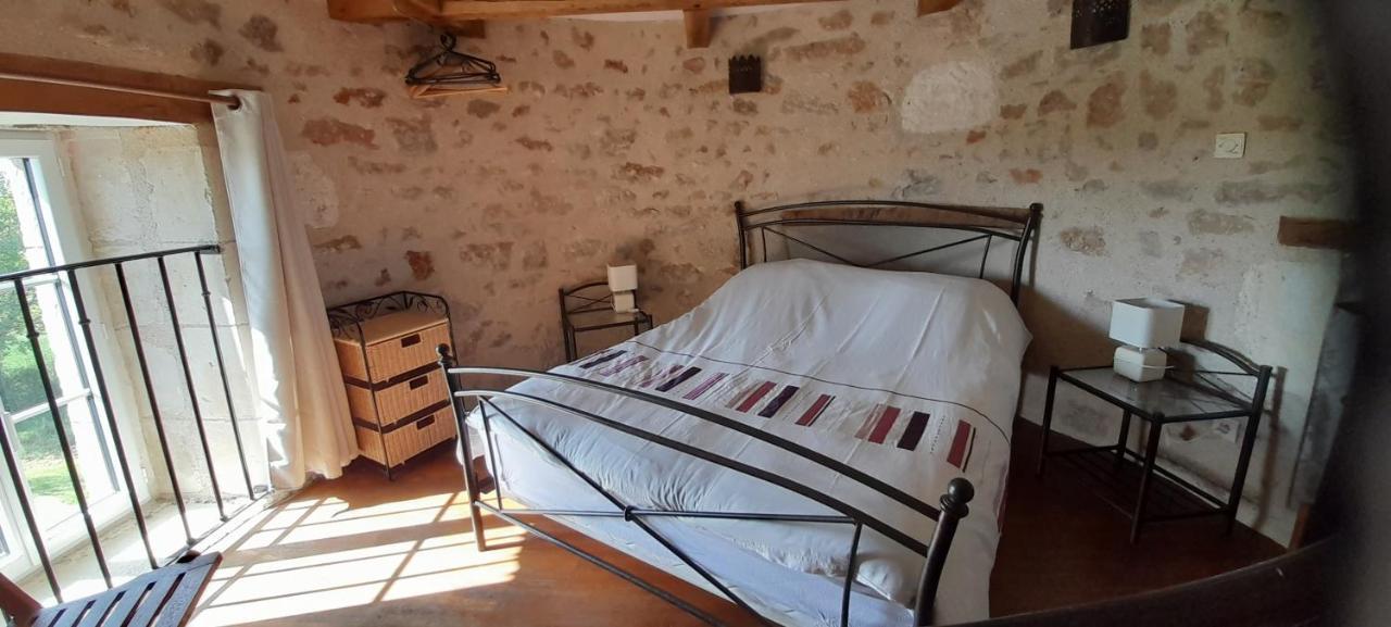 Вилла Moulin A Vent Le Champ Du Trail Saint-Cyr-des-Gats Экстерьер фото